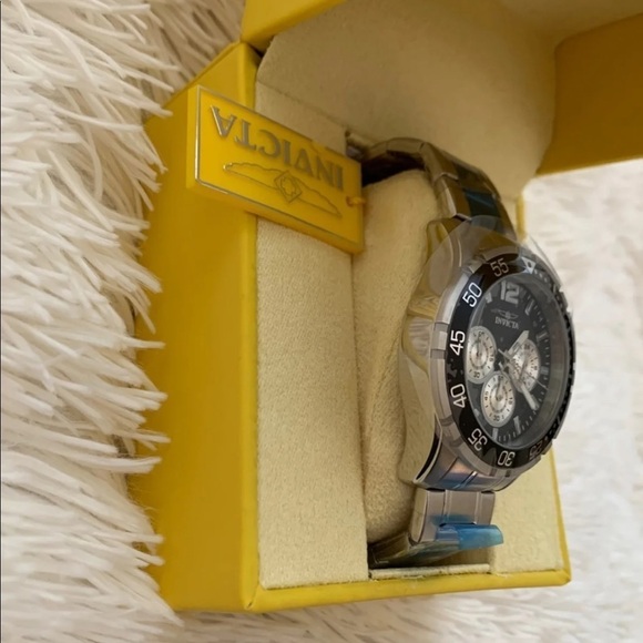 (NWT) Invicta Men’s Pro Diver Chronograph Watch - Picture 5 of 8